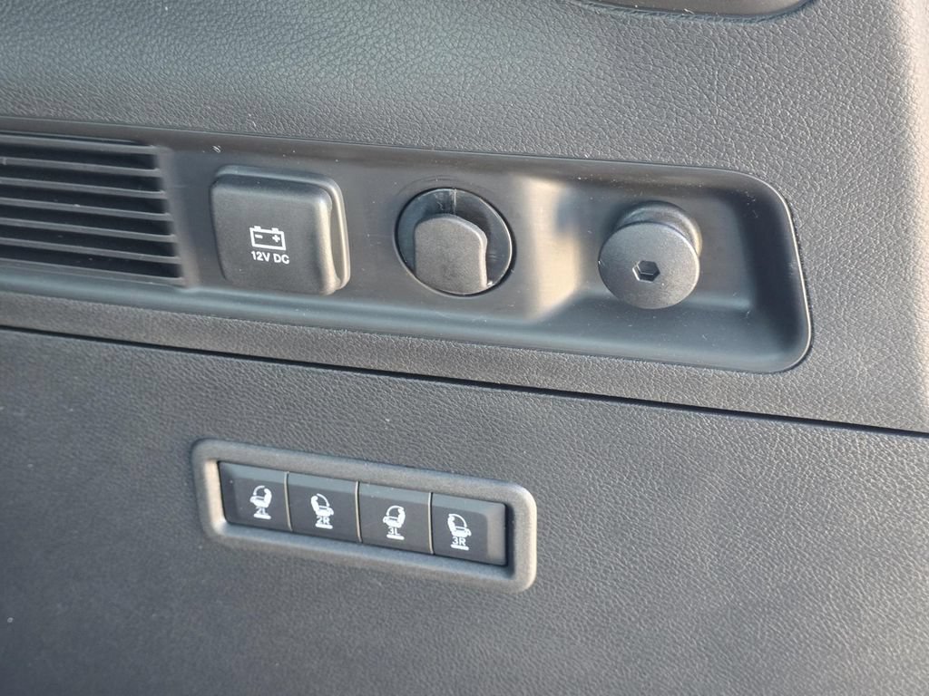 New 2025 Jeep Wagoneer Series II AWD/4WD image 13