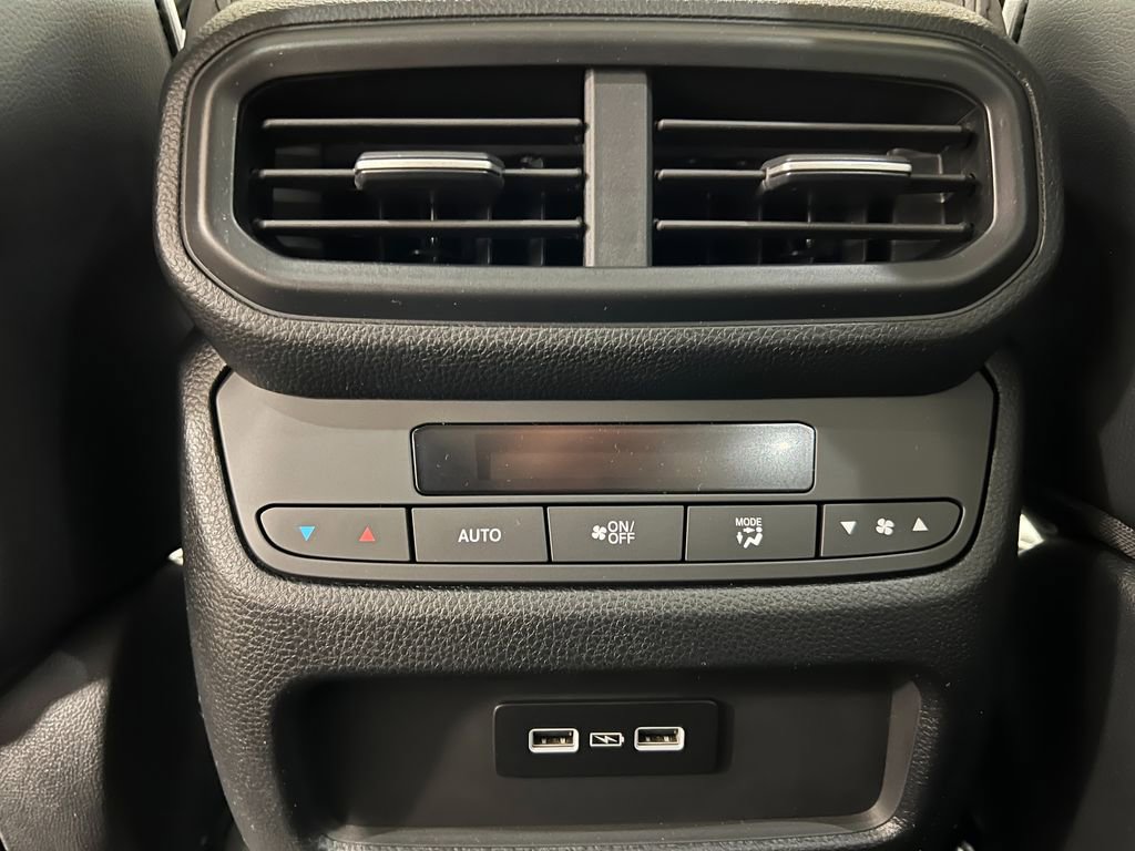 New 2025 Honda Pilot EX-L image 32