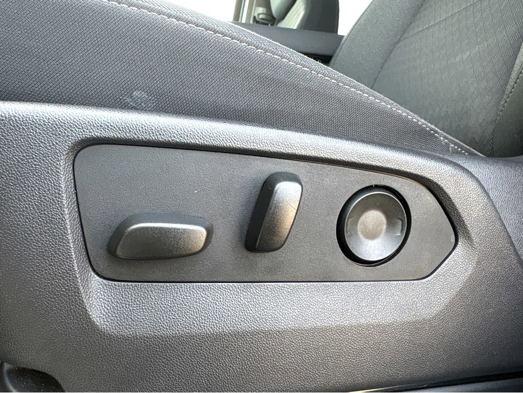 Used 2025 Chevrolet Silverado 1500 LT image 21