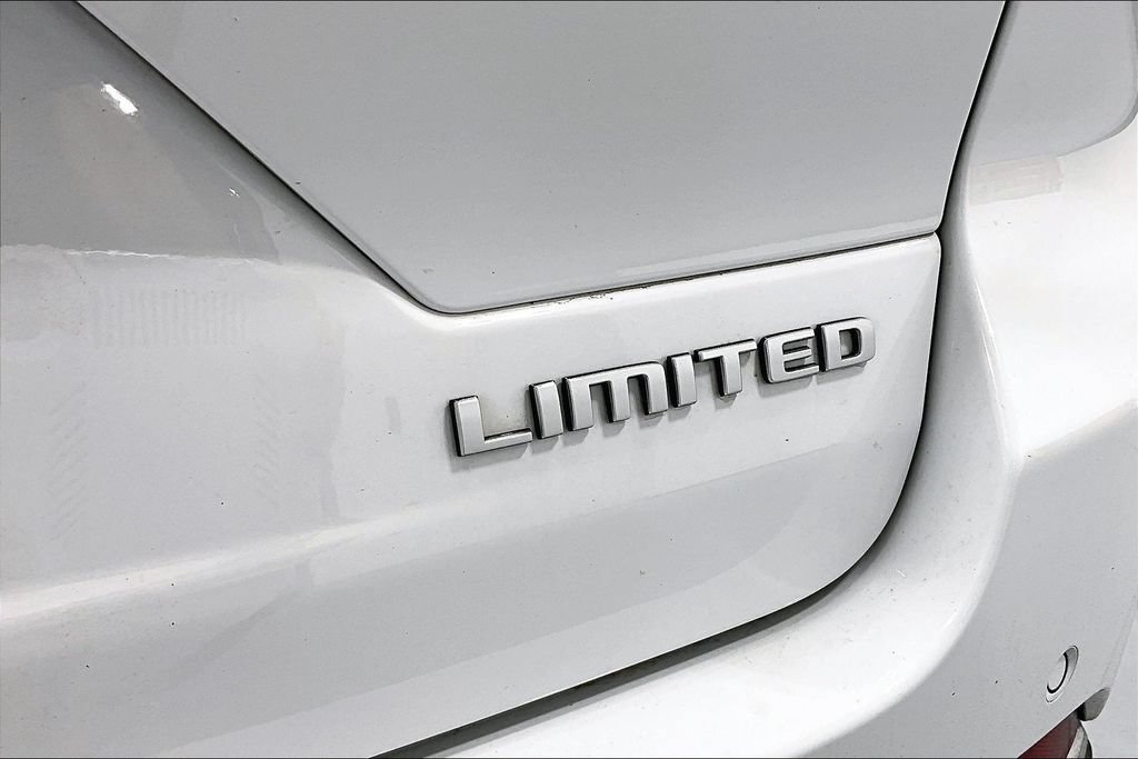 Used 2024 Jeep Grand Cherokee Limited RWD image 37