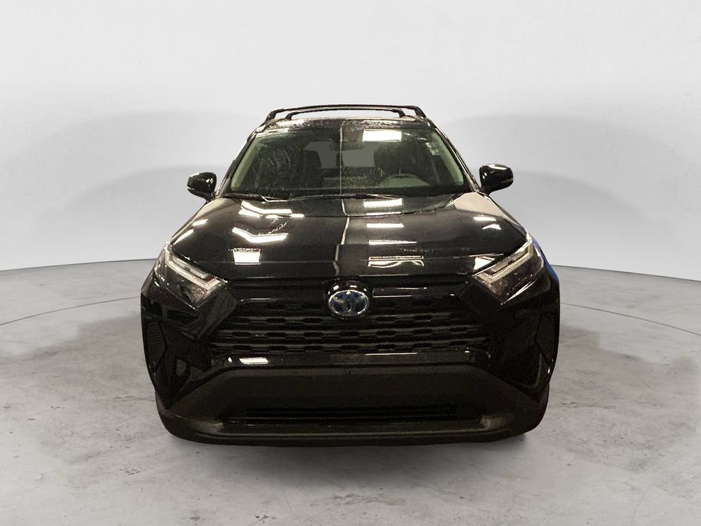 Used 2024 Toyota RAV4 LE AWD/4WD image 8