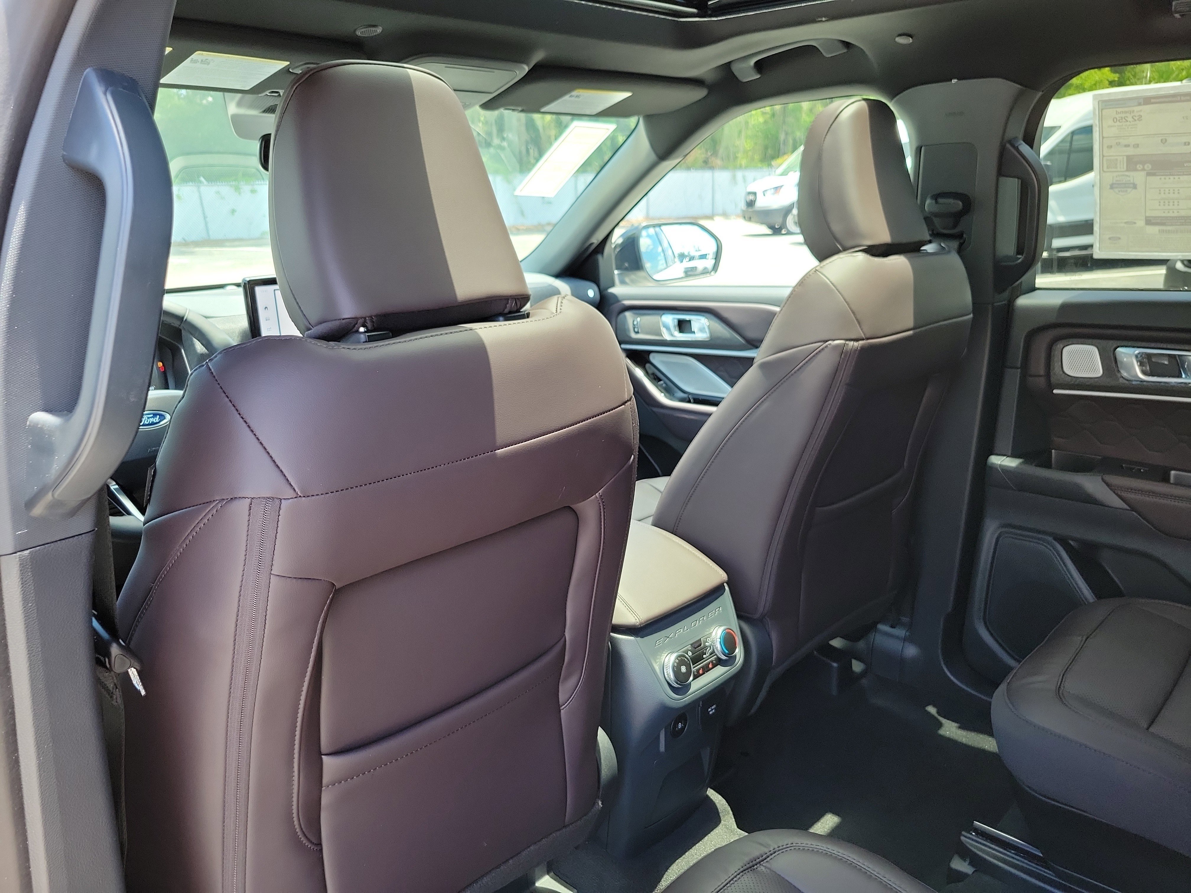 New 2026 Ford Explorer Platinum w/ LUX Leather Package AWD/4WD image 14
