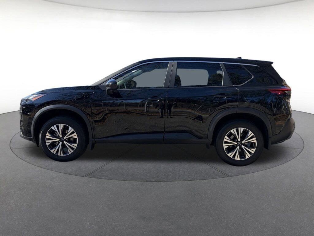 Certified 2023 Nissan Rogue SV image 2