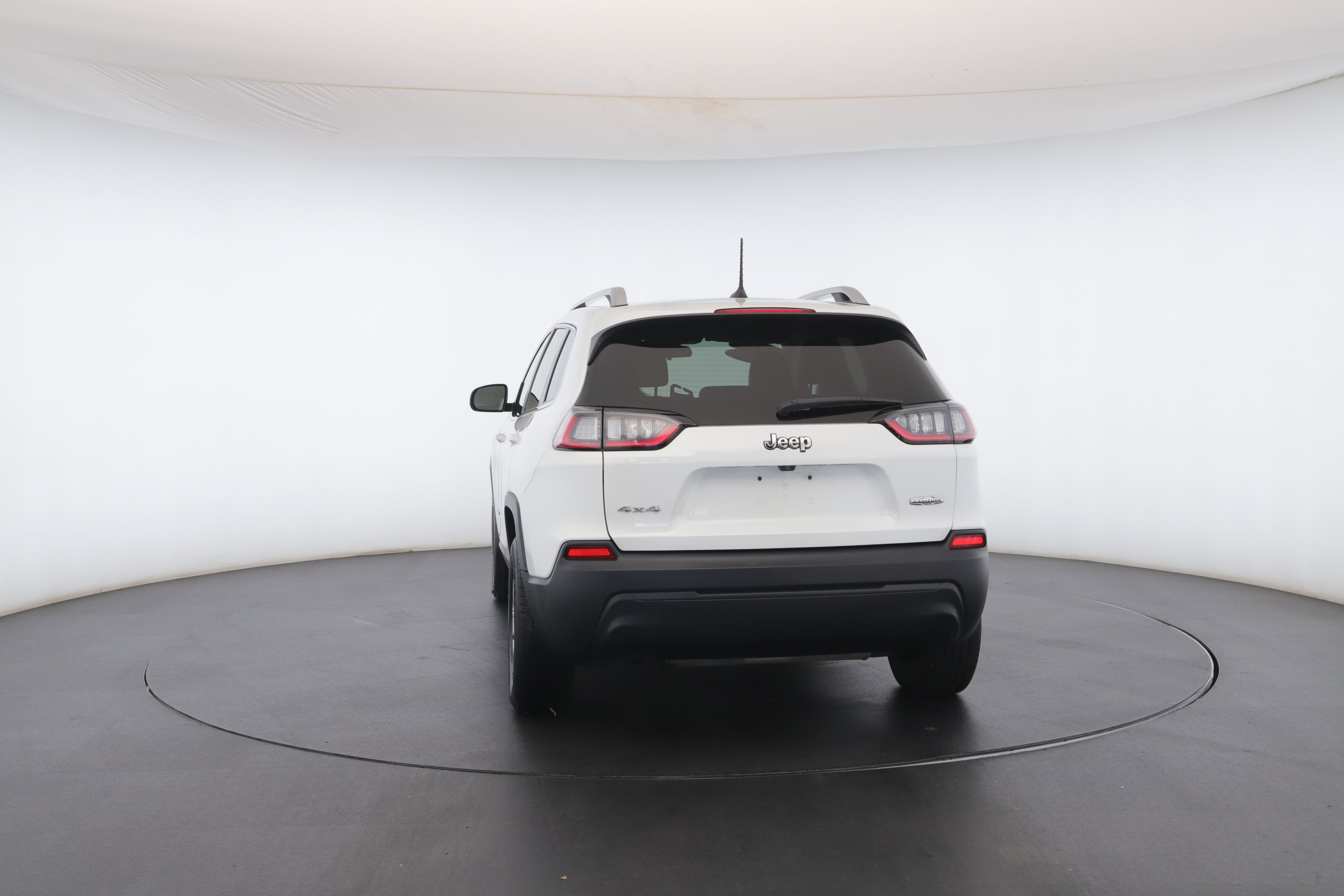 Used 2019 Jeep Cherokee Latitude Plus image 22