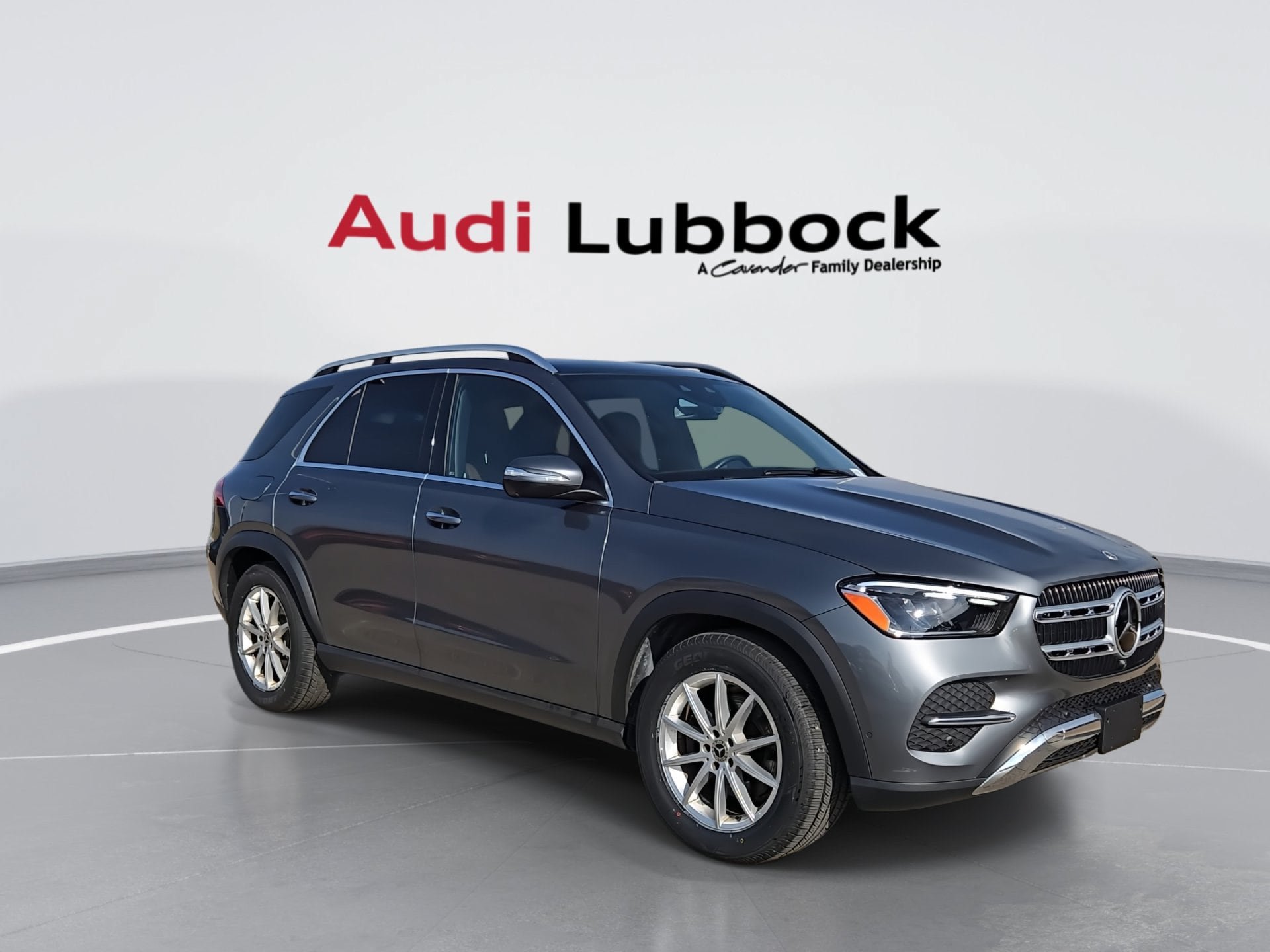 Used 2025 Mercedes-Benz GLE 350 4MATIC image 2