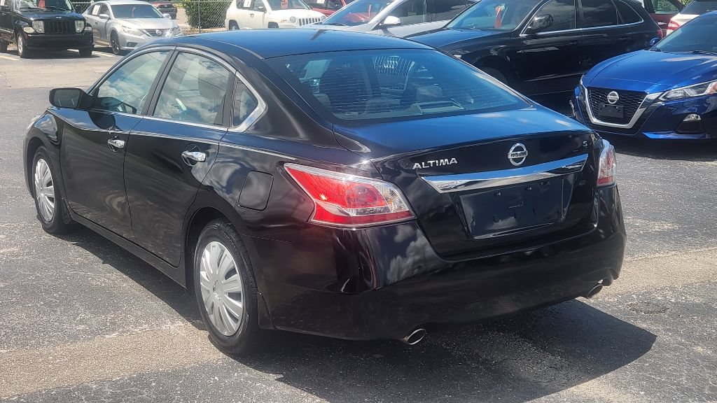 Used 2015 Nissan Altima 2.5 S FWD image 4
