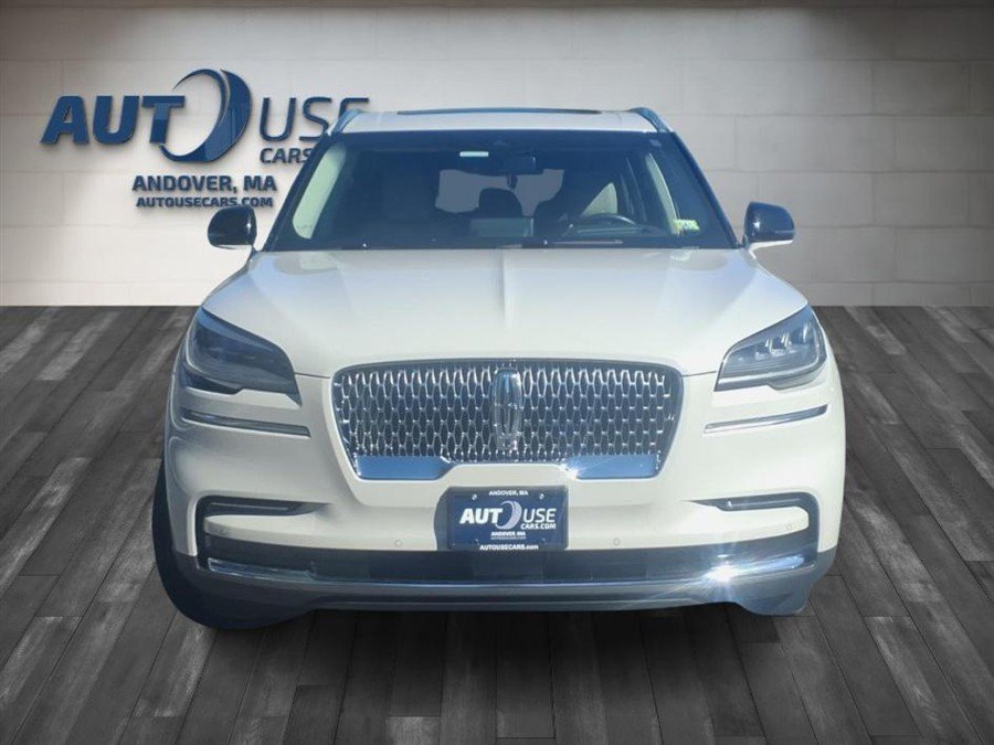 Used 2023 Lincoln Aviator Reserve w/ Equipment Group 201A AWD/4WD image 2