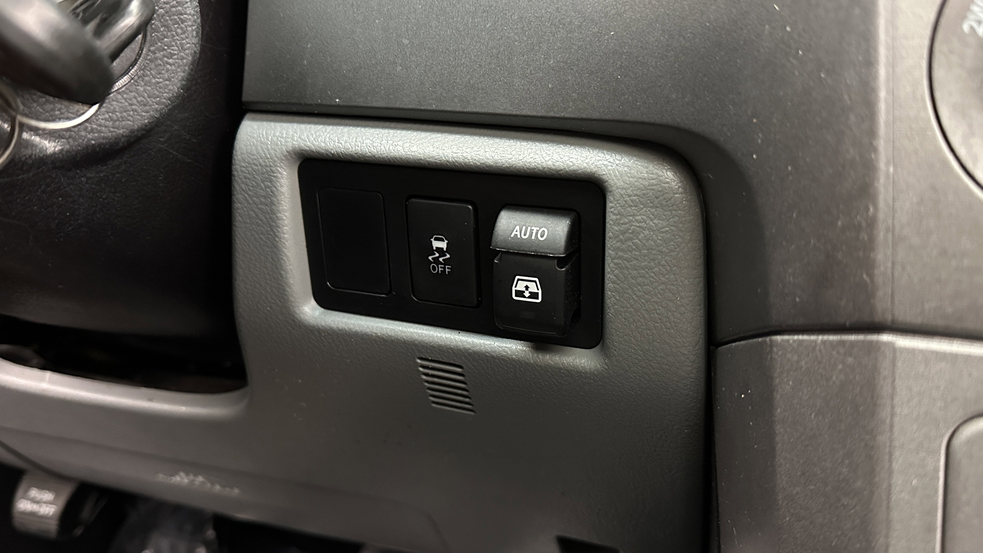 Used 2016 Toyota Sequoia SR5 image 14