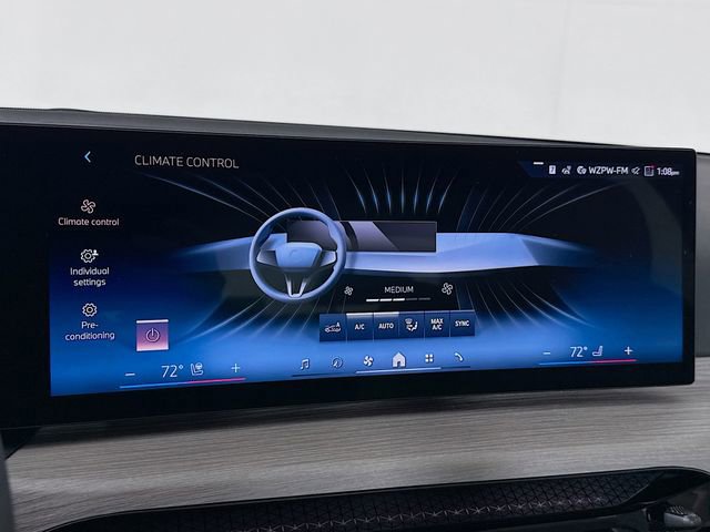 Used 2025 BMW 330i xDrive Sedan w/ Premium Package image 16