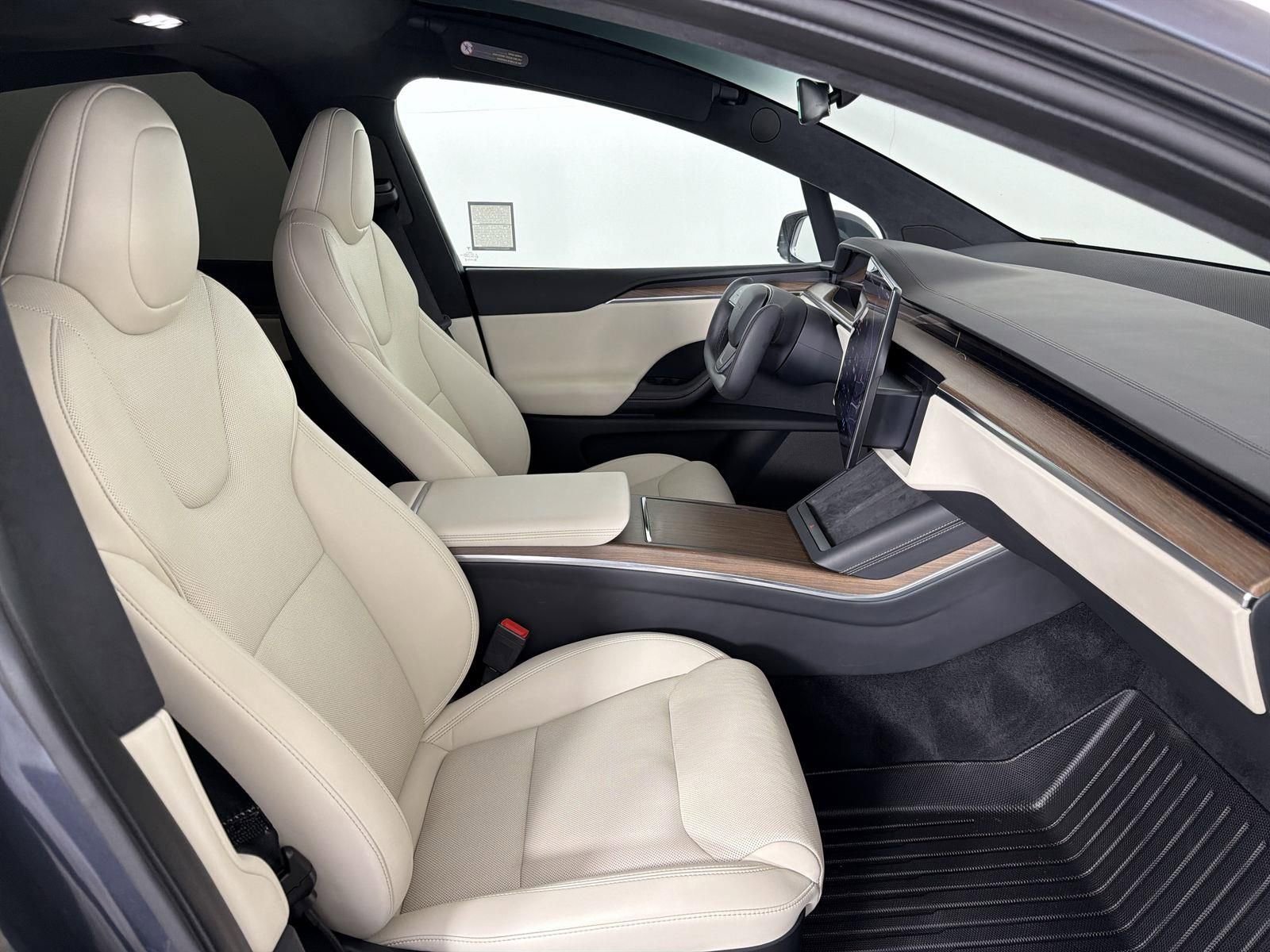 Used 2023 Tesla Model X AWD/4WD image 33