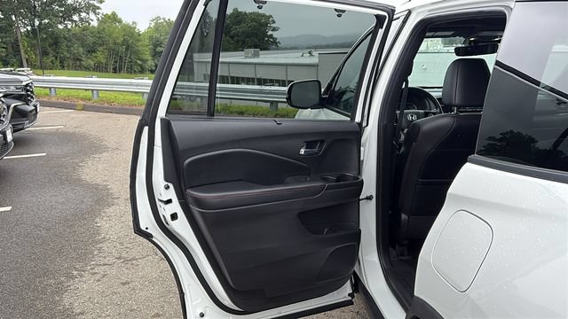 Used 2021 Honda Pilot Black Edition image 22