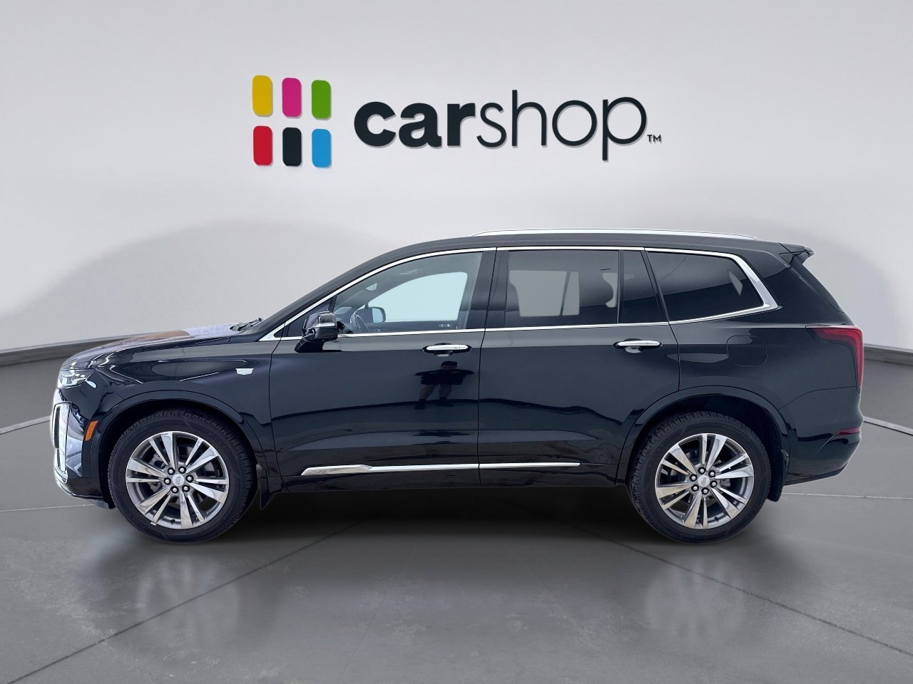 Used 2022 Cadillac XT6 Premium Luxury w/ Technology Package AWD/4WD image 2