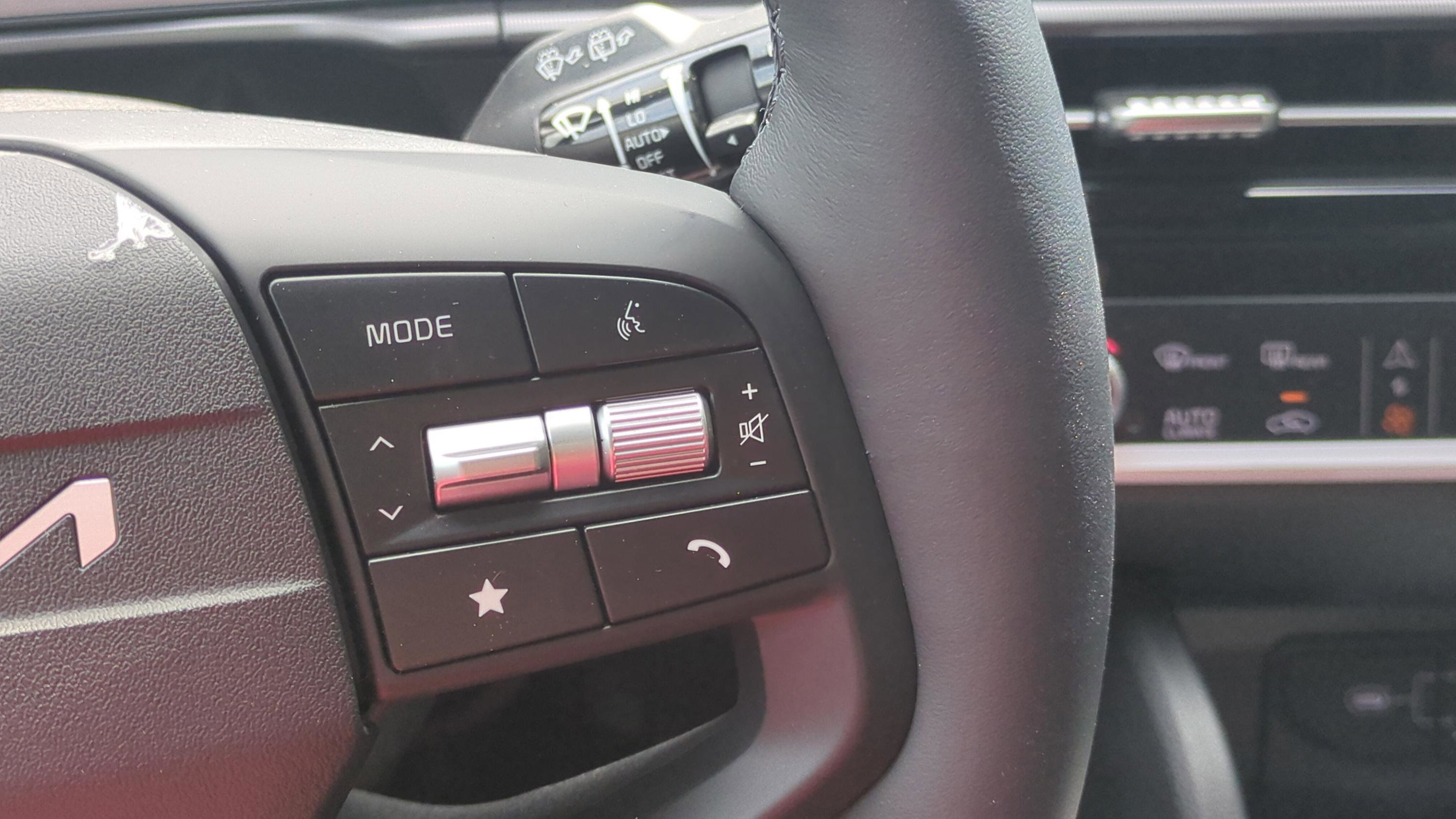 New 2026 Kia Sportage SX AWD/4WD image 24