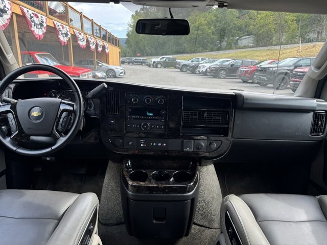 Used 2022 Chevrolet Express 2500 w/ Enhanced Convenience Package image 21