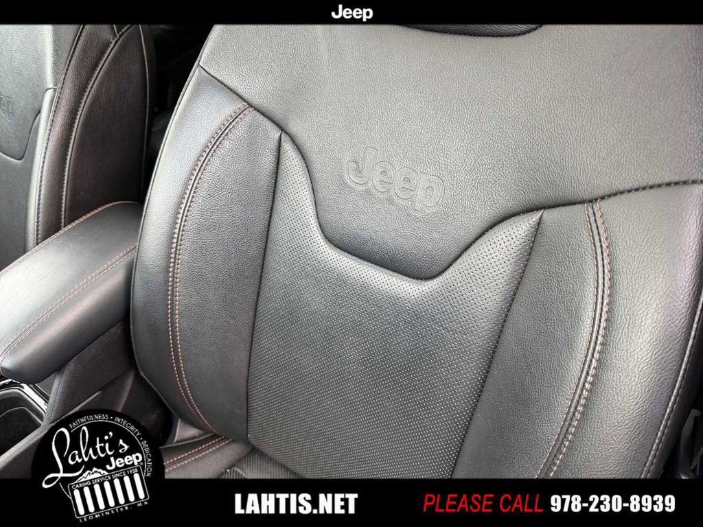 Certified 2022 Jeep Compass Limited w/ (RED) Package image 43