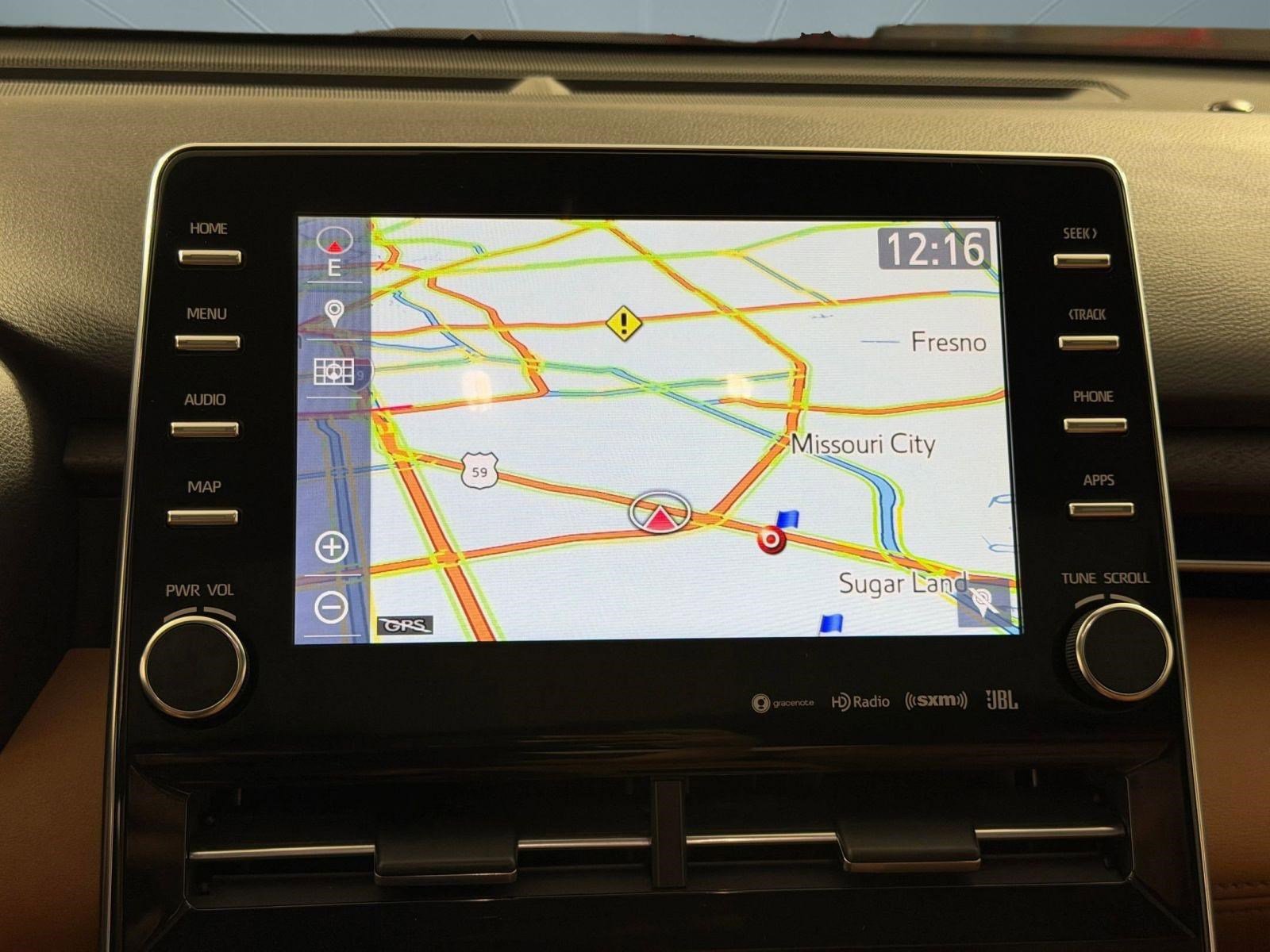 Used 2019 Toyota Avalon Limited FWD image 28