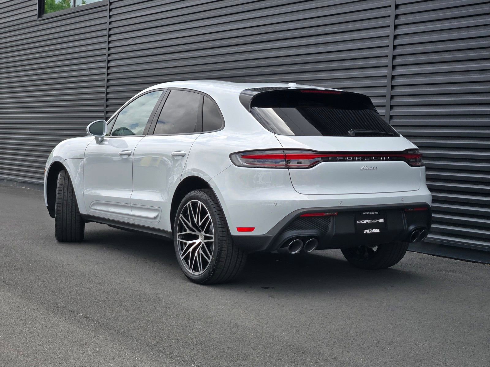 New 2026 Porsche Macan AWD/4WD image 3