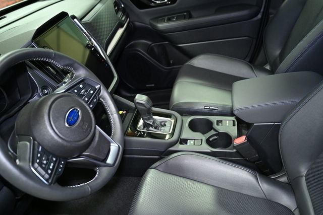 Used 2025 Subaru Forester Limited image 23