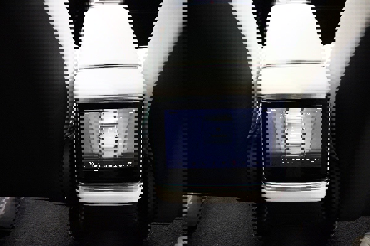 Used 2022 Tesla Model X Plaid image 18