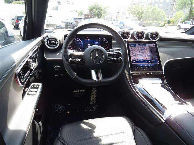 Used 2026 Mercedes-Benz GLC 300 4MATIC image 9