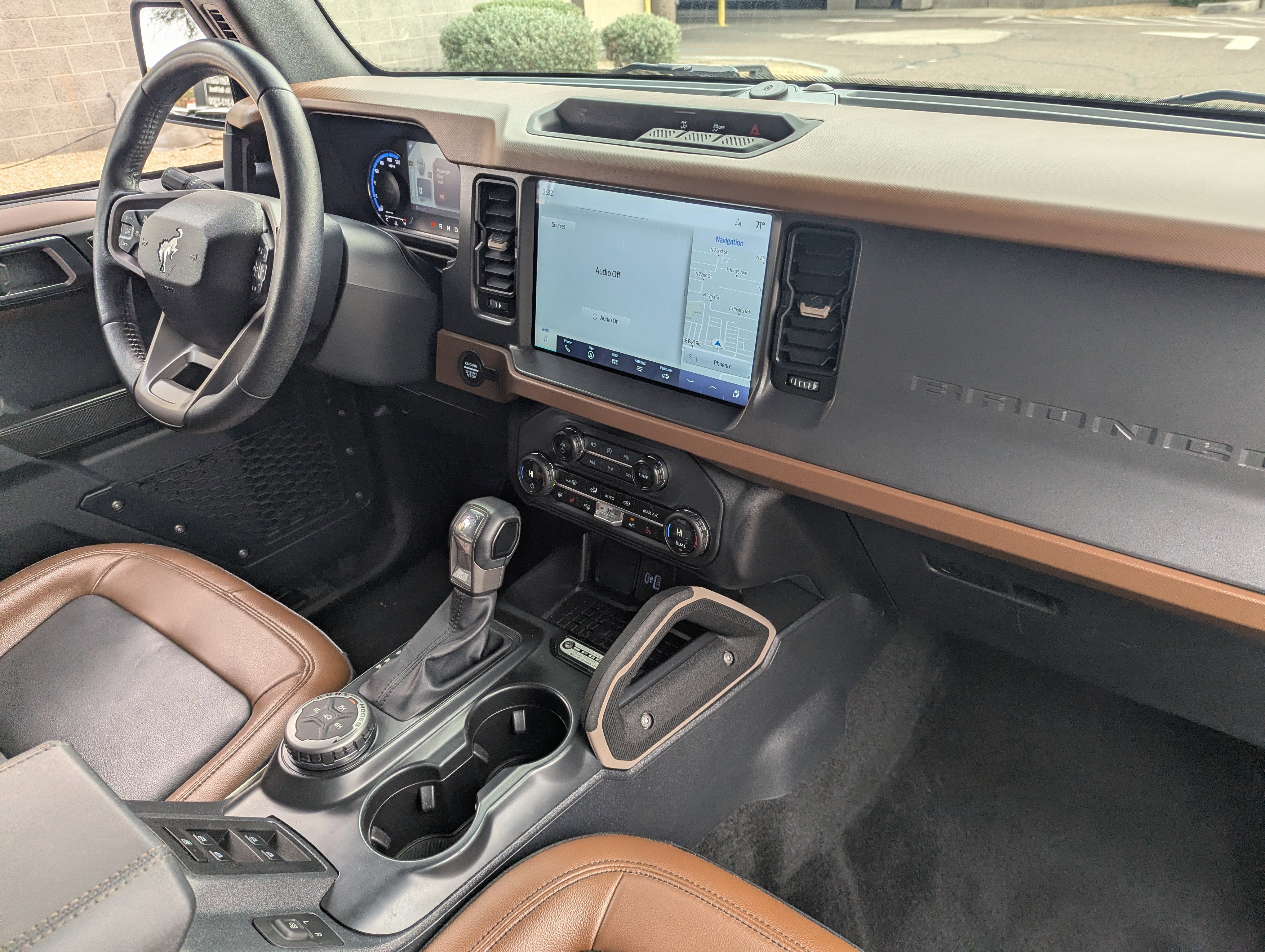 Used 2024 Ford Bronco Outer Banks image 10