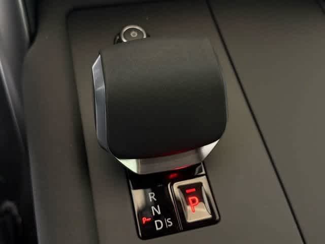 Used 2026 Land Rover Discovery S AWD/4WD image 37