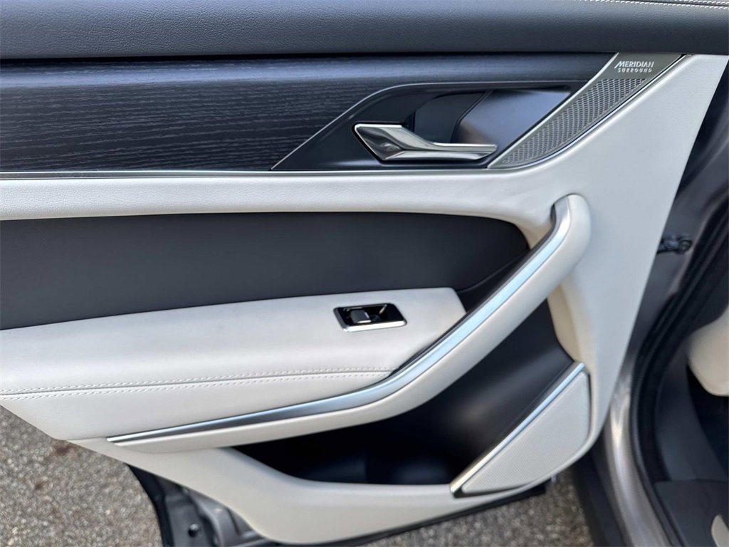 New 2026 Jaguar F-PACE R-Dynamic S image 12