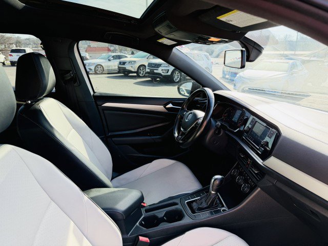 Used 2019 Volkswagen Jetta R-Line image 12