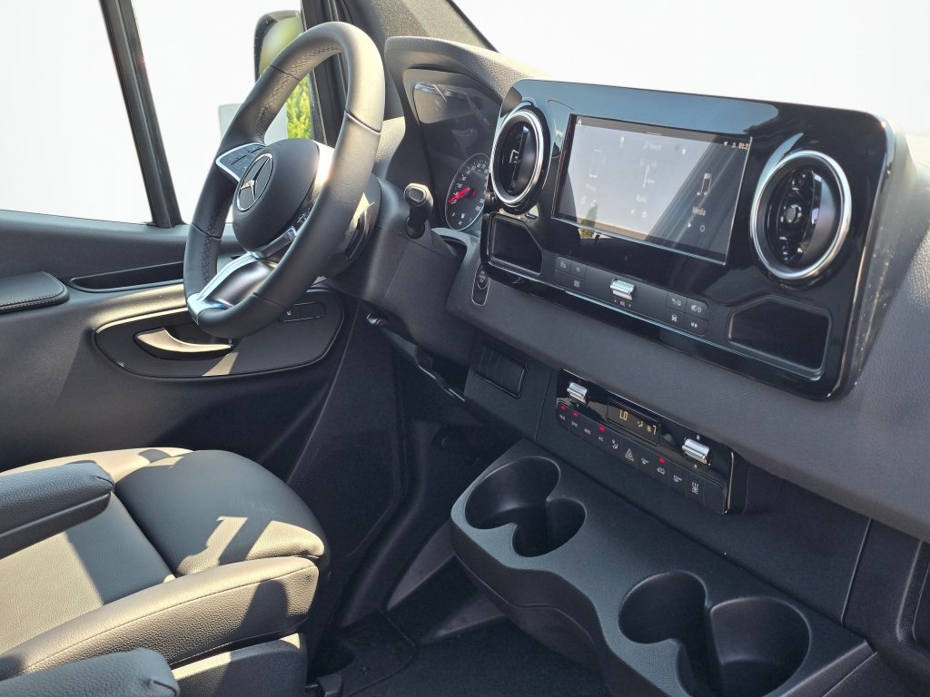 New 2026 Mercedes-Benz Sprinter 2500 image 23