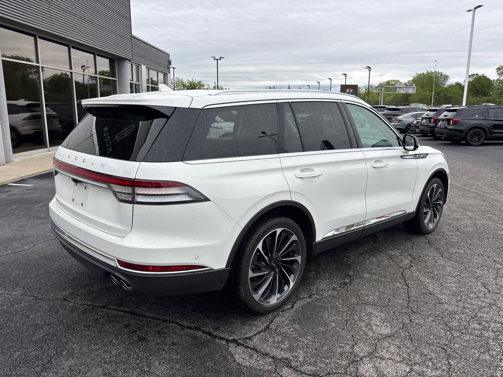 Certified 2024 Lincoln Aviator Reserve w/ Equipment Group 201A AWD/4WD image 7