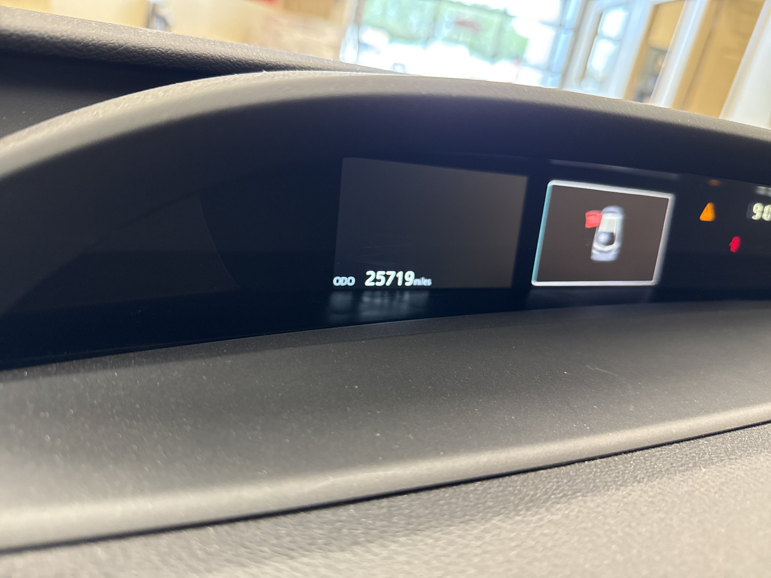 Used 2021 Toyota Prius Prime LE FWD image 6