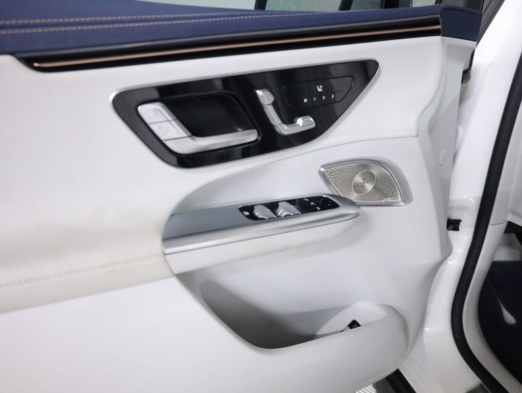 Certified 2023 Mercedes-Benz EQE 500 4MATIC SUV image 10
