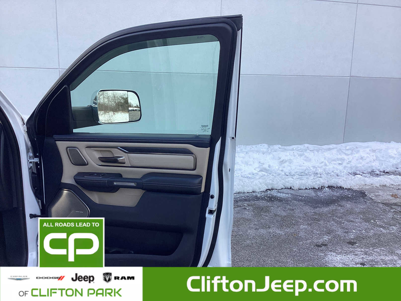 Used 2019 RAM 1500 Limited image 12