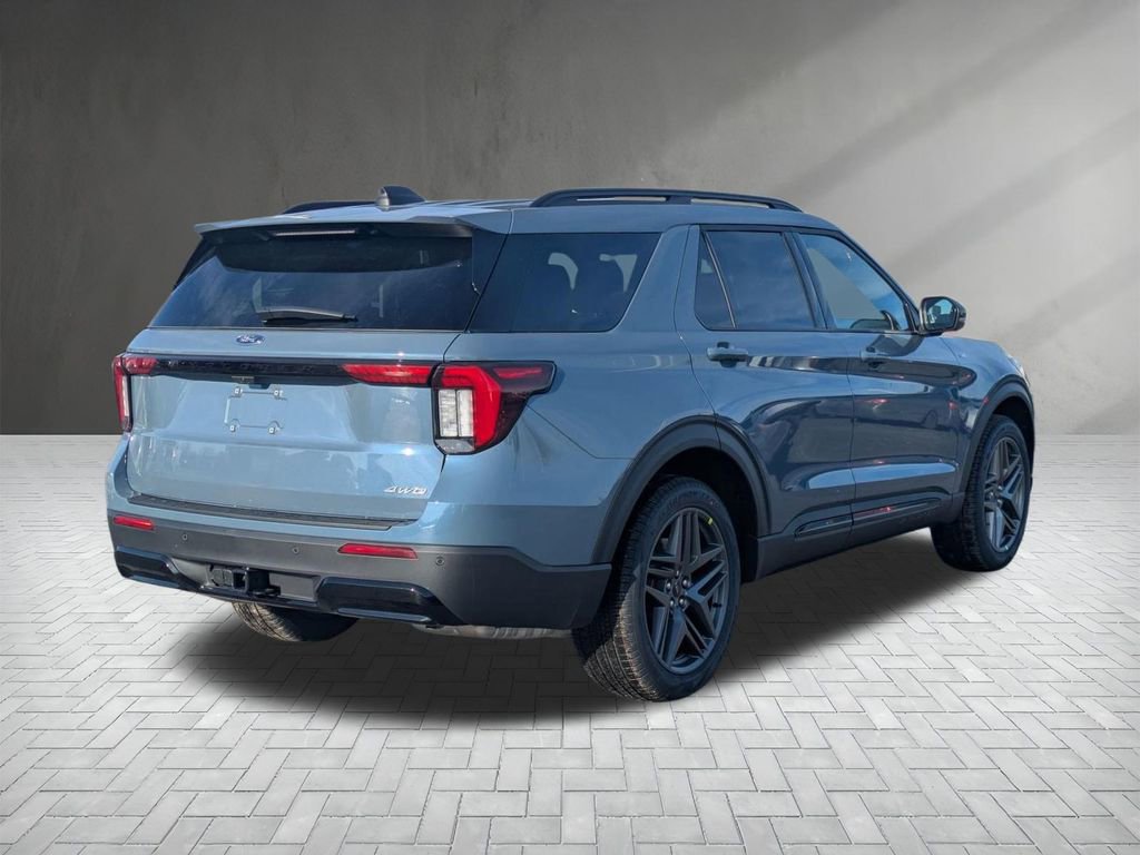 New 2026 Ford Explorer ST-Line w/ ST-Line Street Pack image 7
