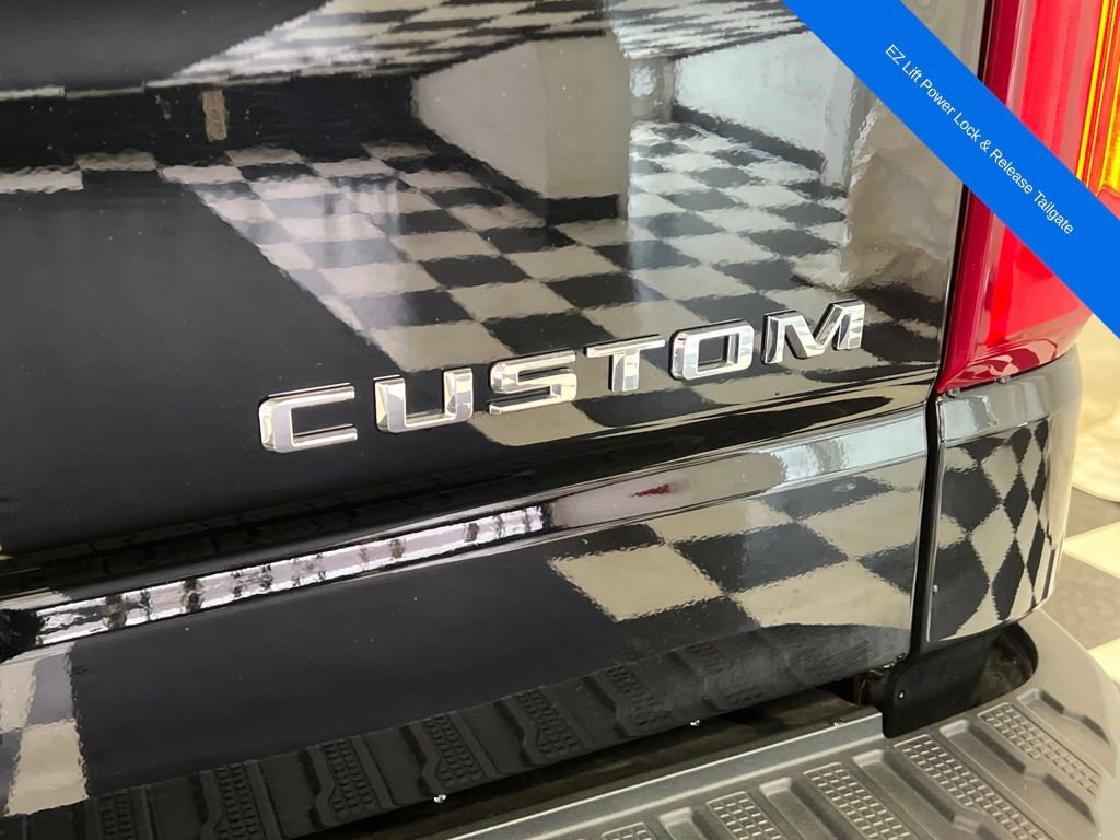 Used 2019 Chevrolet Silverado 1500 Custom w/ Custom Value Package image 13