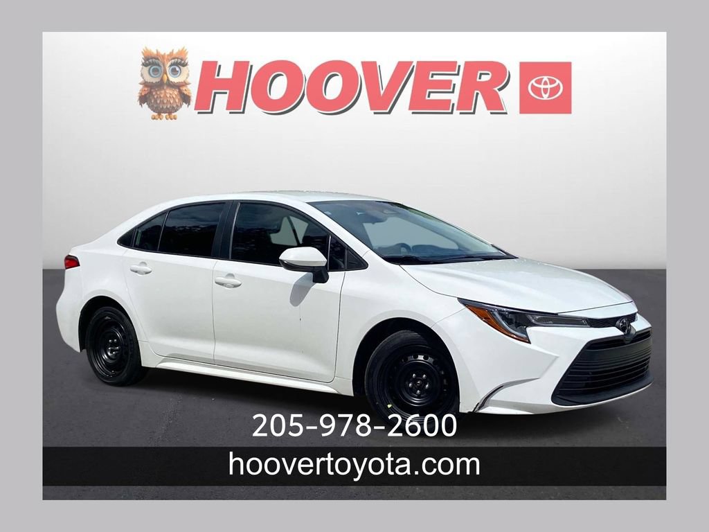 Used 2025 Toyota Corolla LE FWD image 1