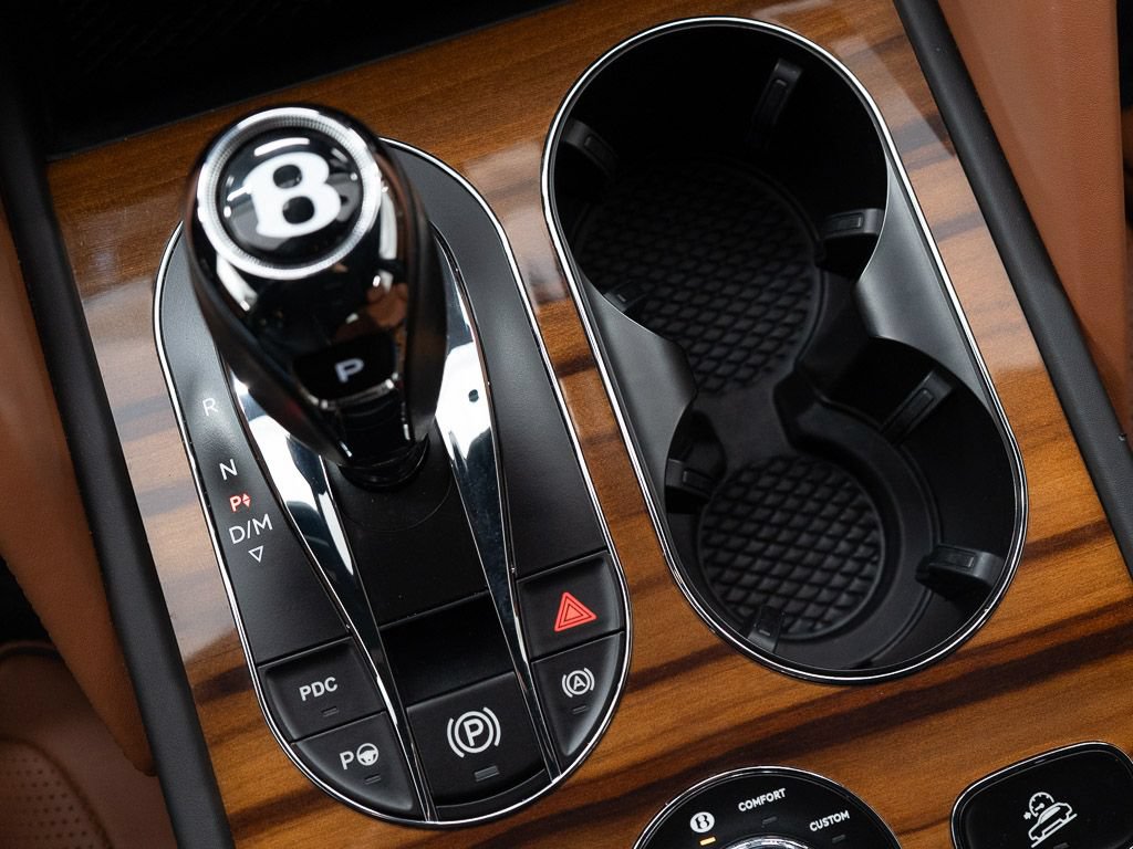 Certified 2022 Bentley Bentayga AWD/4WD image 36