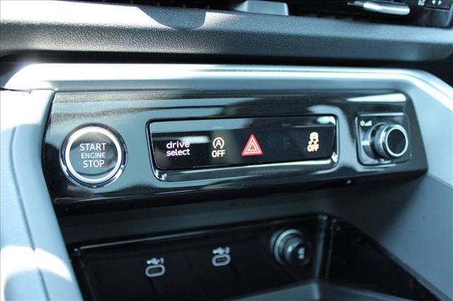 Used 2025 Audi Q5 Premium Plus w/ Premium Plus AWD/4WD image 19
