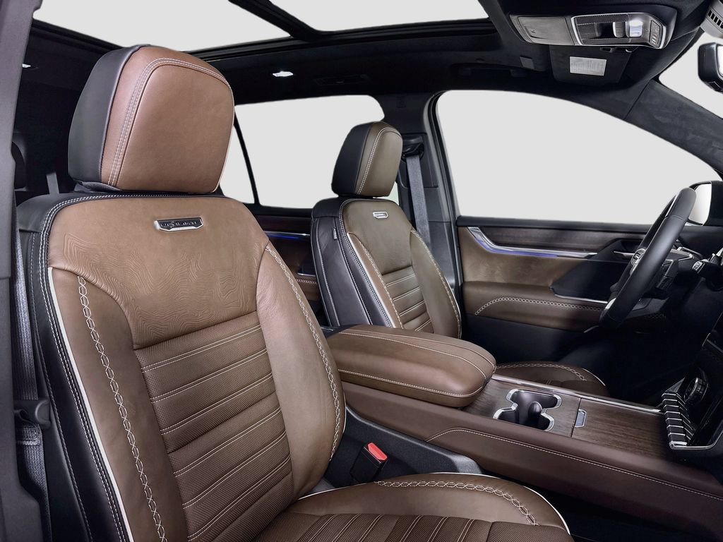 New 2026 GMC Acadia Denali Ultimate AWD/4WD image 29