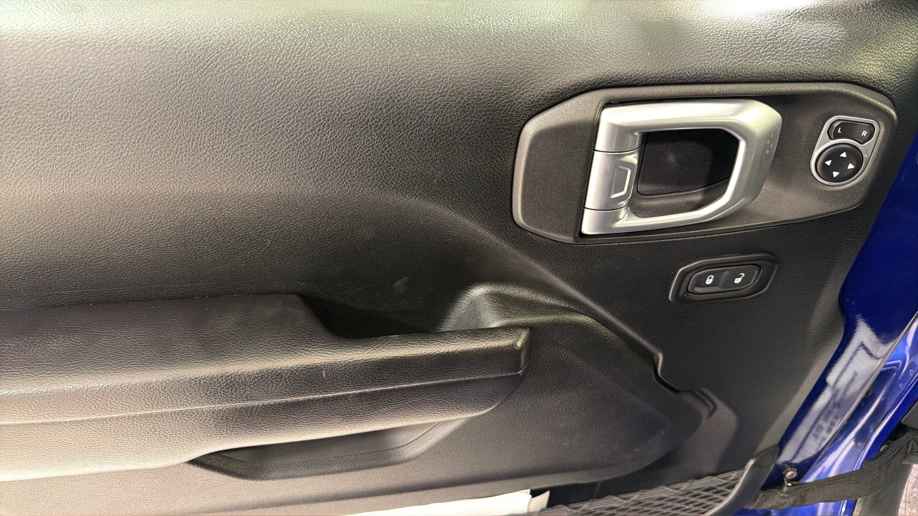 Used 2020 Jeep Wrangler Unlimited Sport S AWD/4WD image 9