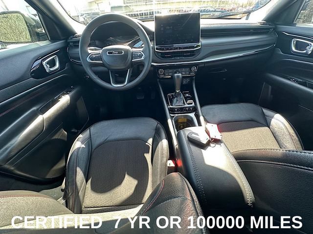 Used 2024 Jeep Compass Trailhawk AWD/4WD image 16