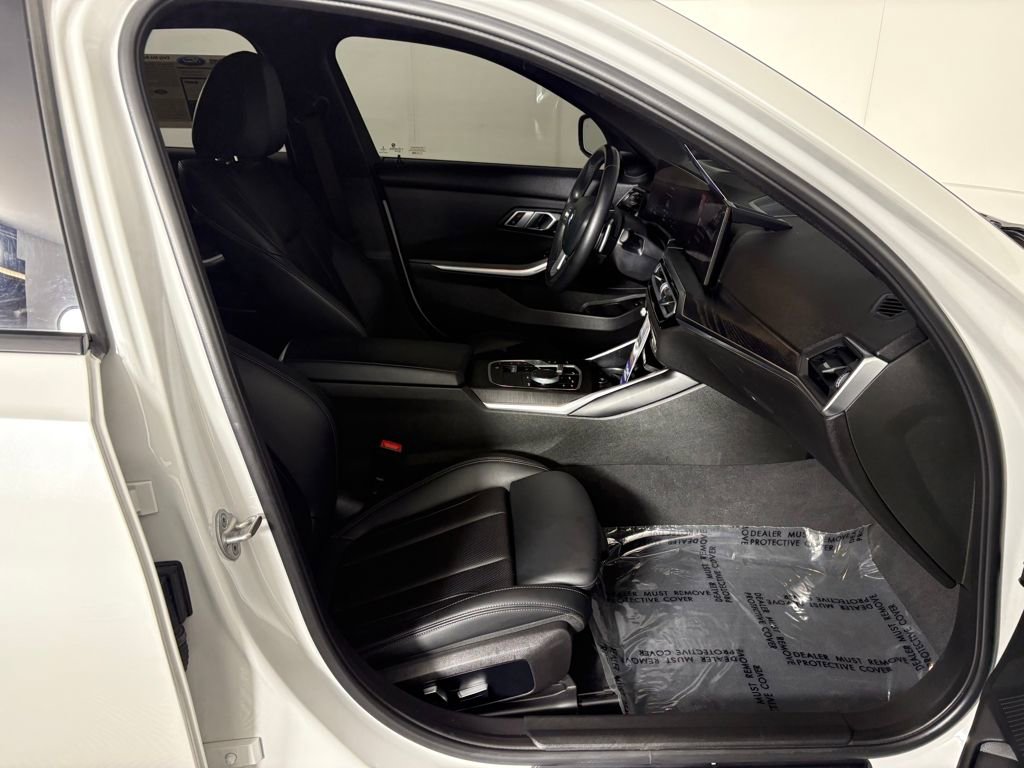 Used 2023 BMW 330i xDrive 330i xDrive w/ Premium Package image 36