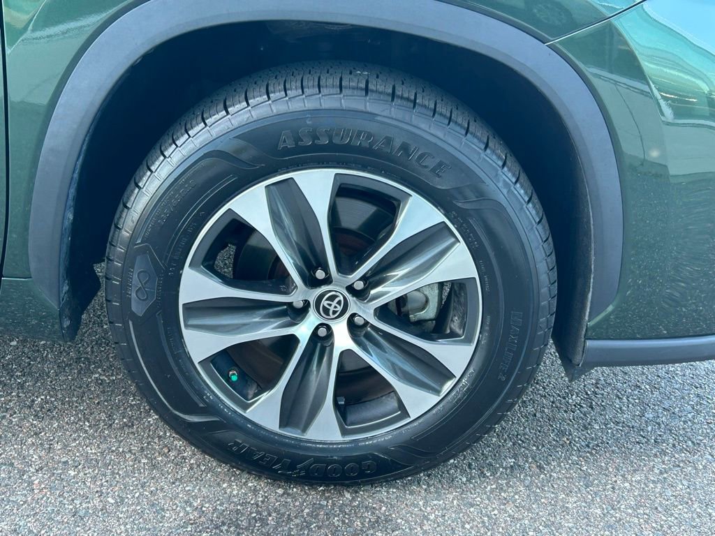 Used 2023 Toyota Highlander XLE FWD image 50