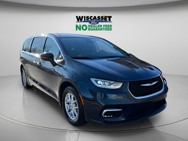 Used 2024 Chrysler Pacifica Touring-L