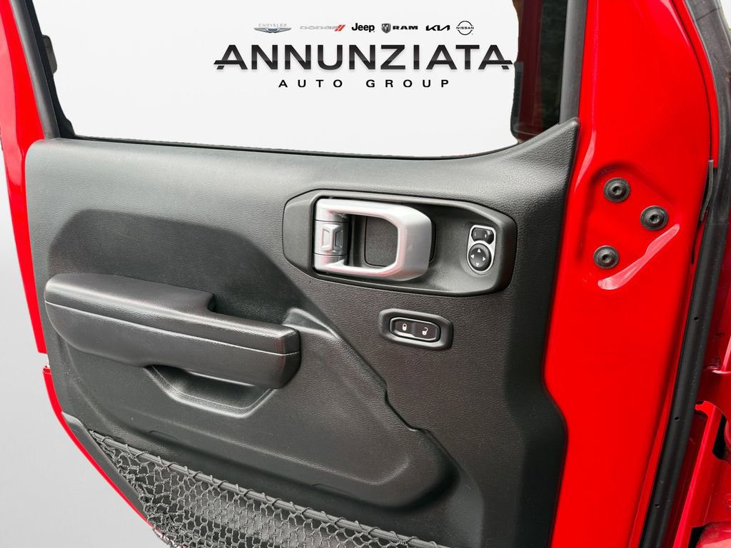 Used 2018 Jeep Wrangler Unlimited Rubicon AWD/4WD image 28