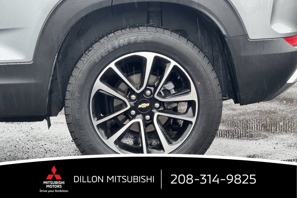 Used 2025 Chevrolet TrailBlazer LT AWD/4WD image 27