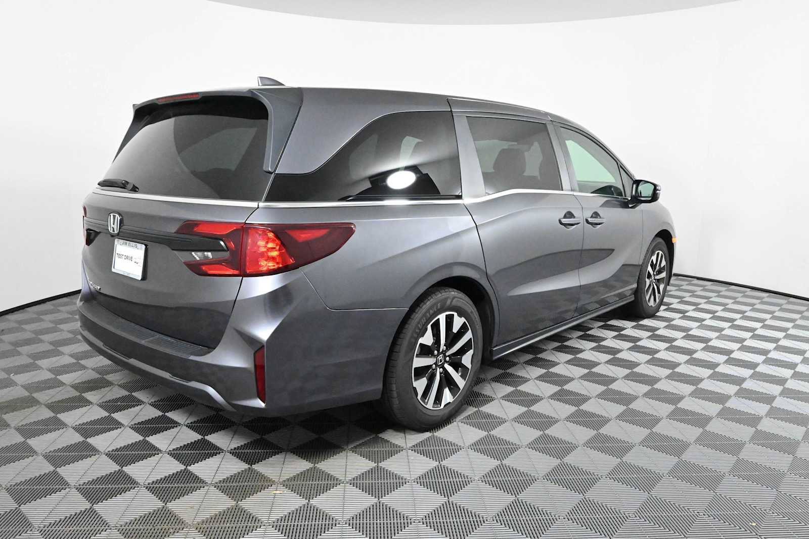 Used 2025 Honda Odyssey EX-L image 31