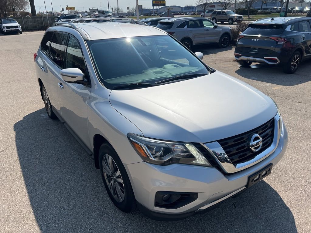 Used 2018 Nissan Pathfinder SV w/ Cargo Package image 38