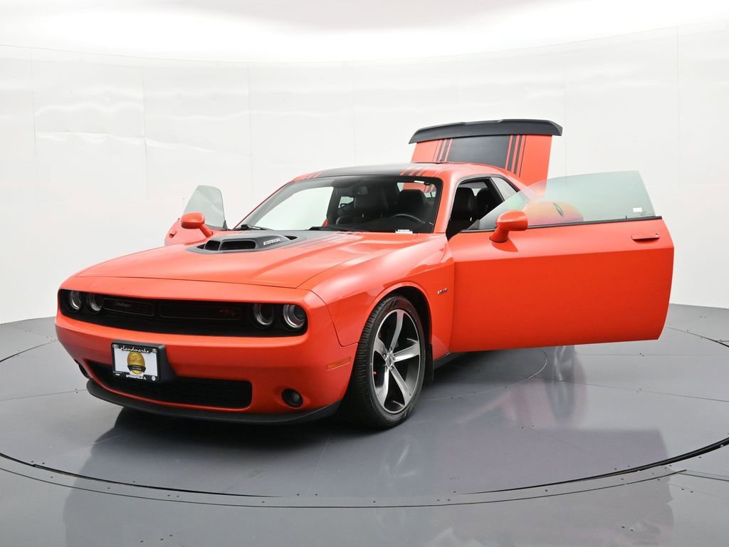 Used 2017 Dodge Challenger R/T Plus image 32