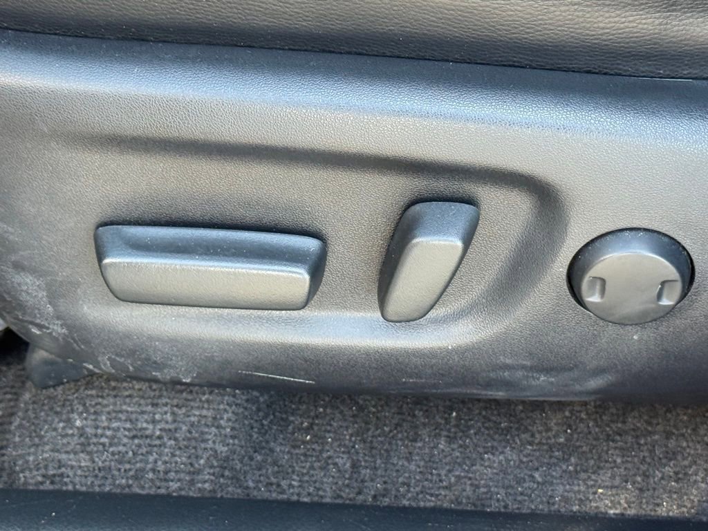 Used 2017 Toyota RAV4 Limited image 21